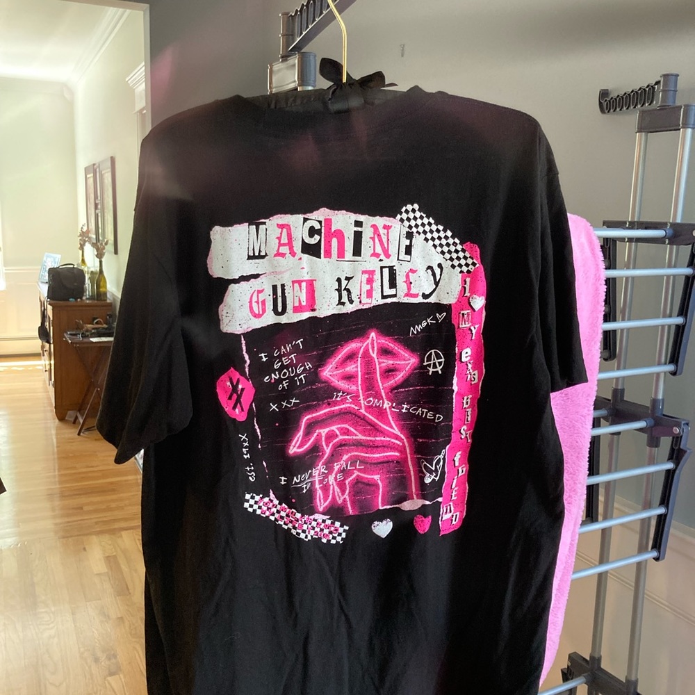 Machine Gun Kelly t-shirt - Picture 2 of 3